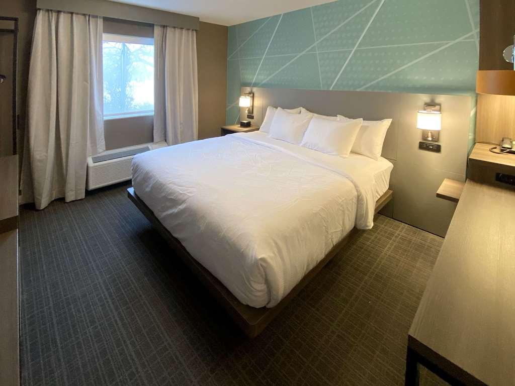 Comfort Inn & Suites Саратога-Спрінгс Номер фото